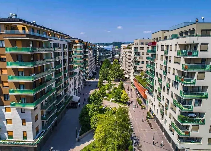 Corvin Cozy Apartment With Balcony309