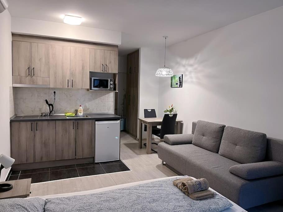 Corvin Cozy With Balcony309 Апартаменти Будапешт
